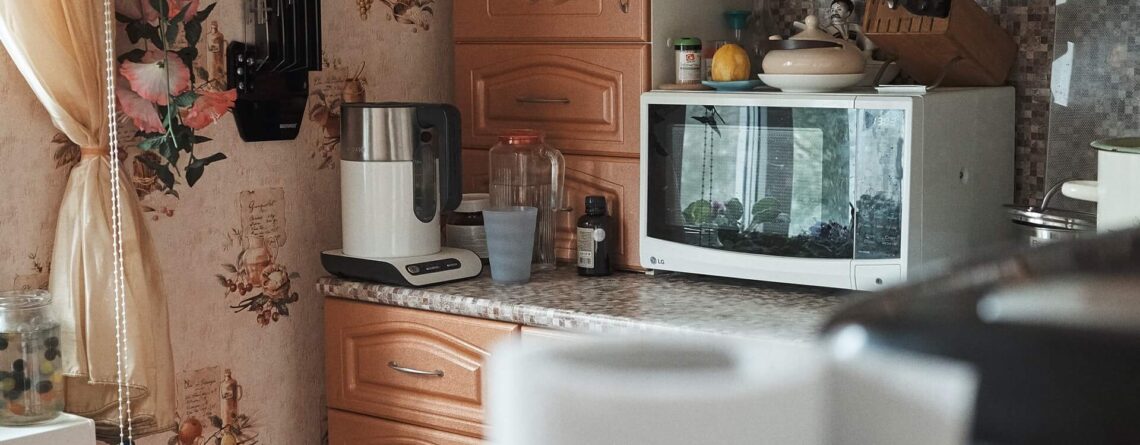 How to Clean Microwave With Vinegar