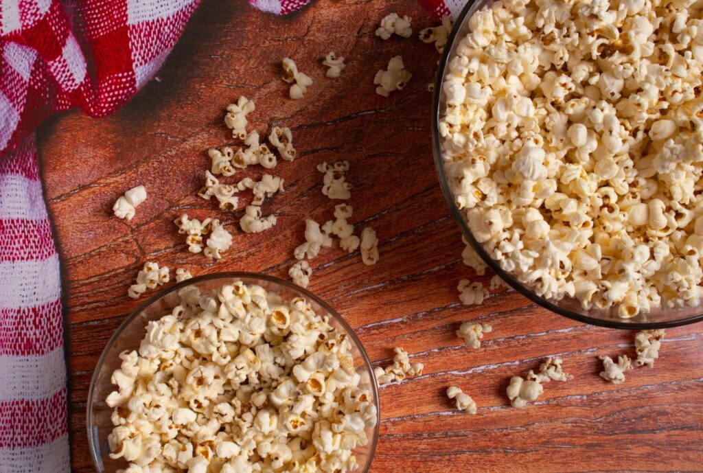 How to Get Rid of Burnt Popcorn Smell in Microwave