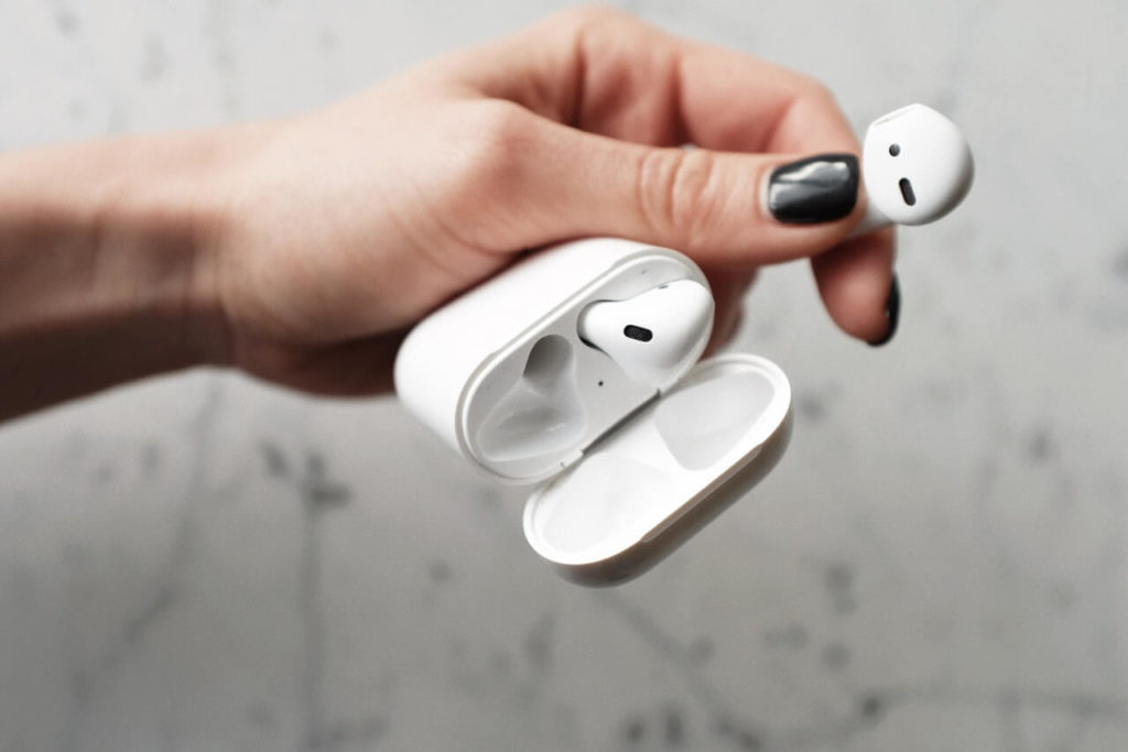 How To Clean Inside Of Airpods Case