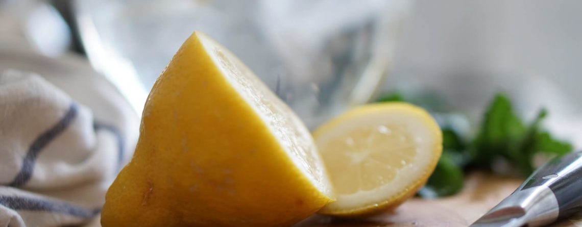 How to Clean Microwave with Bottled Lemon Juice