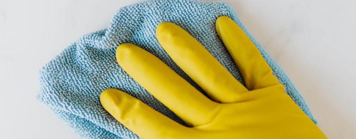 How To Clean Windows With Vinegar And Baking Soda