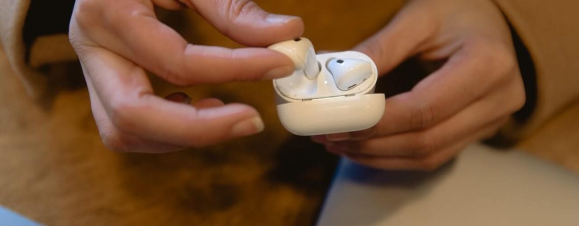 How To Sanitize Airpods maidfeed.com